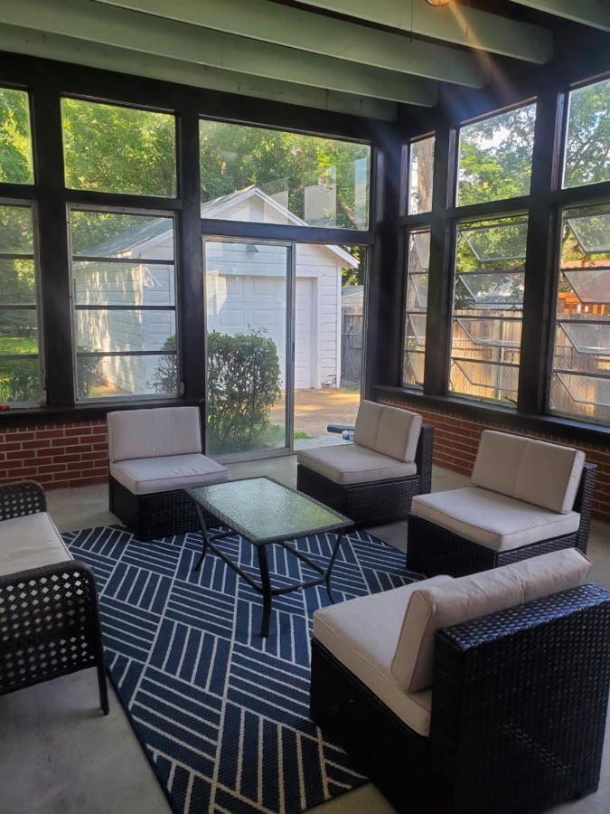 Spacious Centrally Located 3 Bed 2 Bath - Sleeps 8 Montgomery Kültér fotó