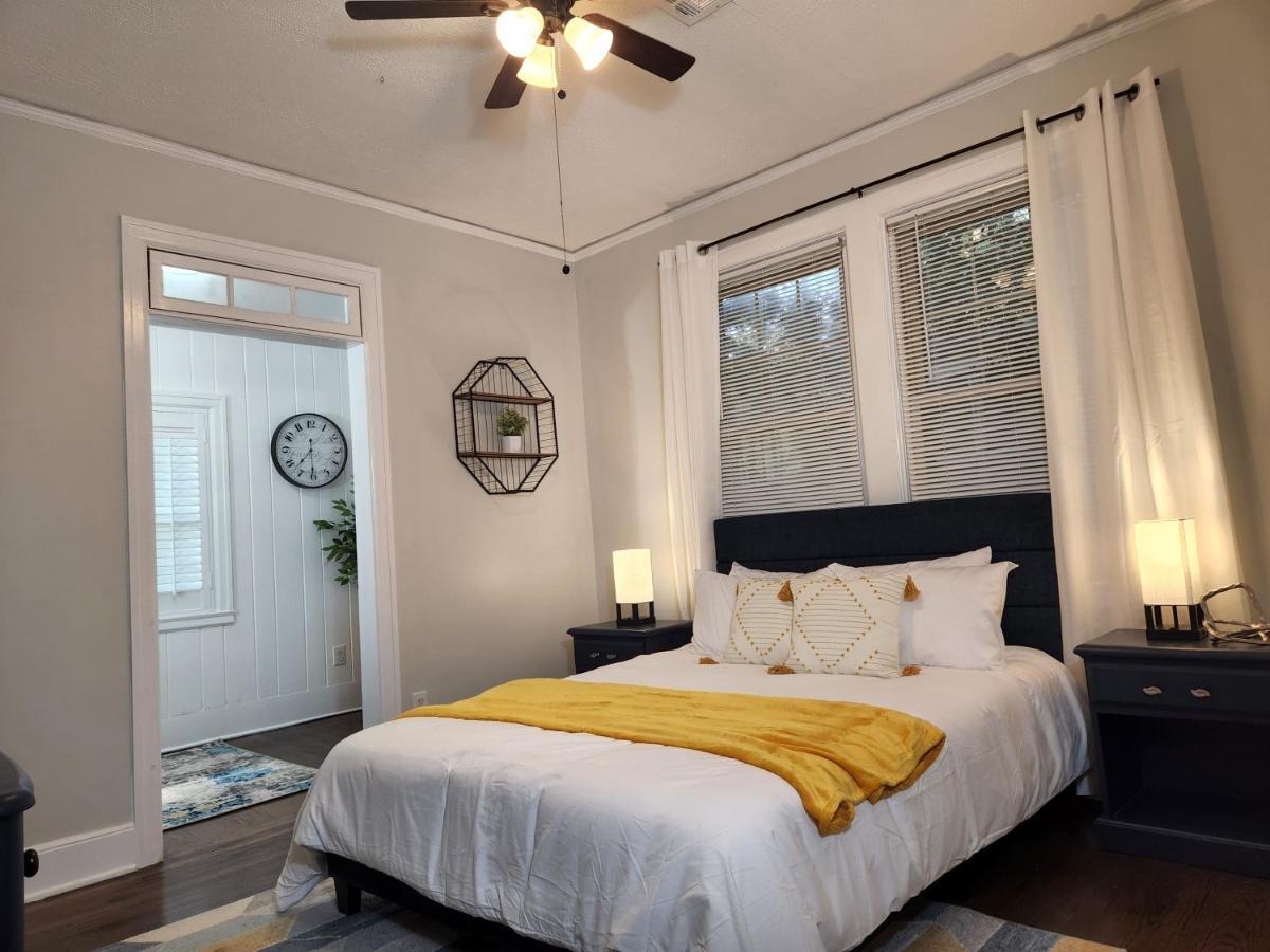 Spacious Centrally Located 3 Bed 2 Bath - Sleeps 8 Montgomery Kültér fotó