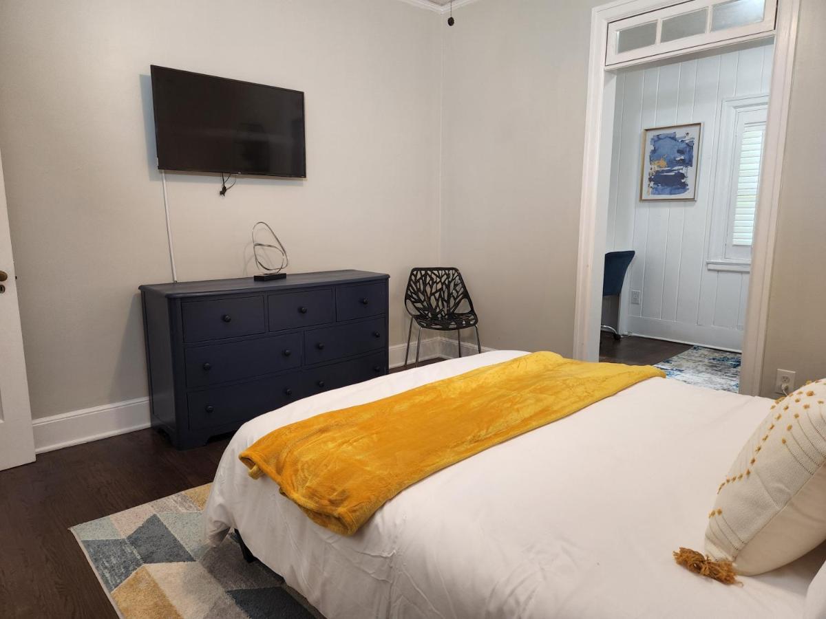 Spacious Centrally Located 3 Bed 2 Bath - Sleeps 8 Montgomery Kültér fotó