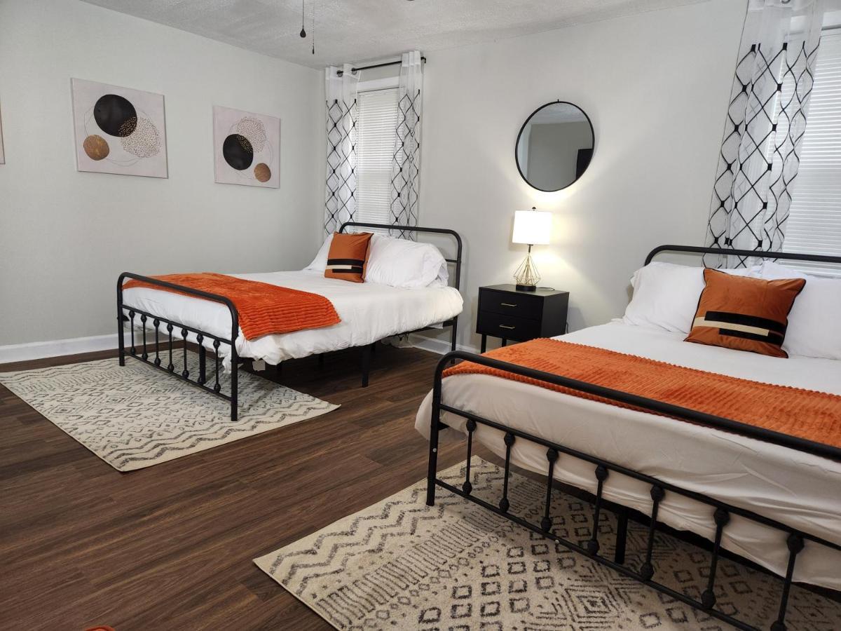 Spacious Centrally Located 3 Bed 2 Bath - Sleeps 8 Montgomery Kültér fotó